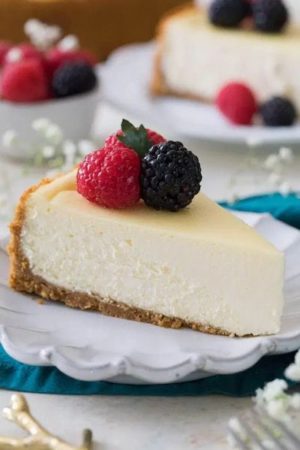 Best Oh-So-Creamy Cheesecake Recipes! (Classic + Gourmet)
