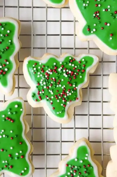 Easy Christmas Tree Sugar Cookies