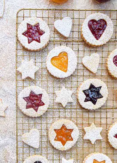 Jam-Filled Linzer Christmas Cookies 