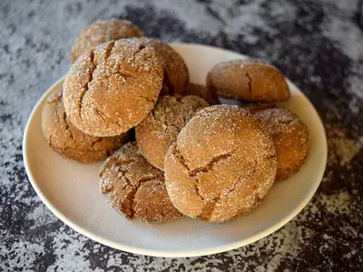 Soft Gingerbread Crinkle Cookies